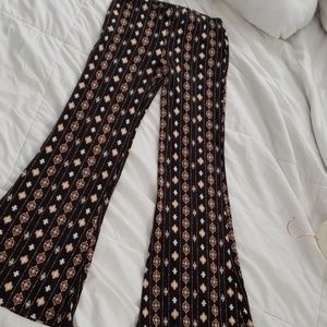 Stretch bell bottom leggings